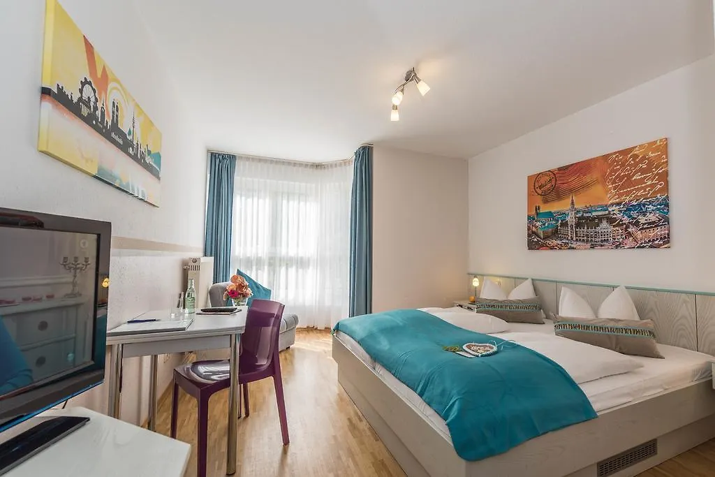 Hotel Amenity Munich 3*,